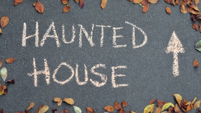 Visiting Haunted Houses Ghost Tours