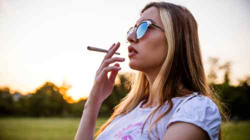 What are the risks of cannabis use including spirit possession