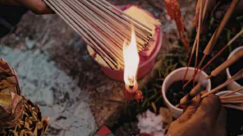 When You Miss Someone Who Has Passed The Truth About Seances and Real Contact